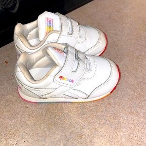 White Reebok kids shoes